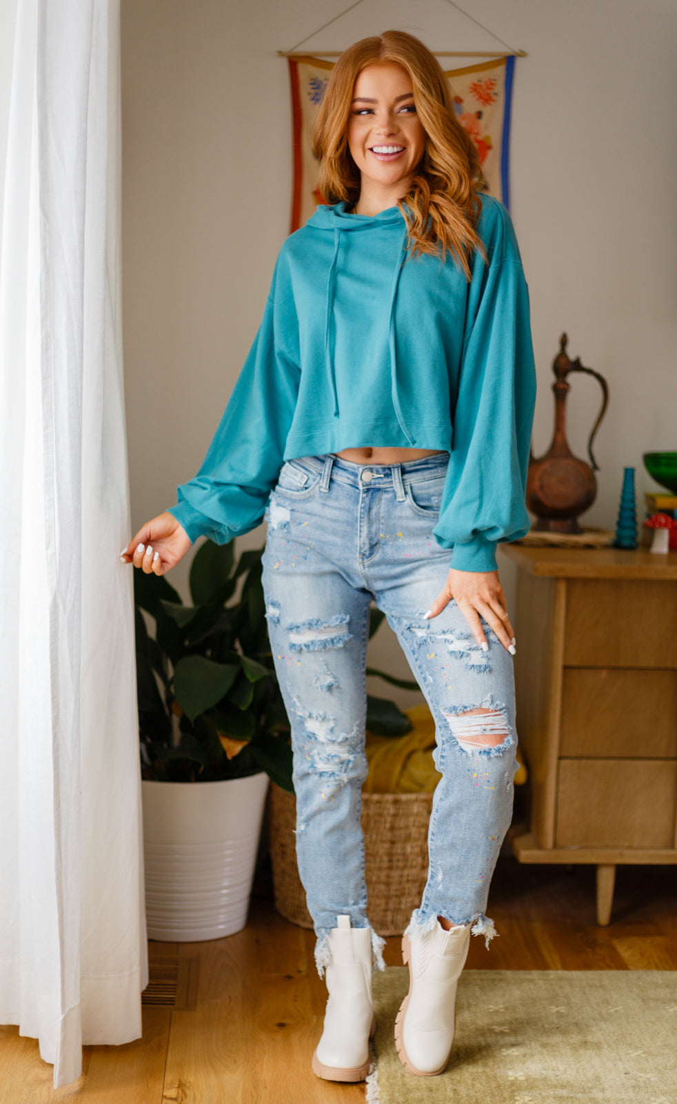 Hanging Out Cropped Hoodie, Teal
