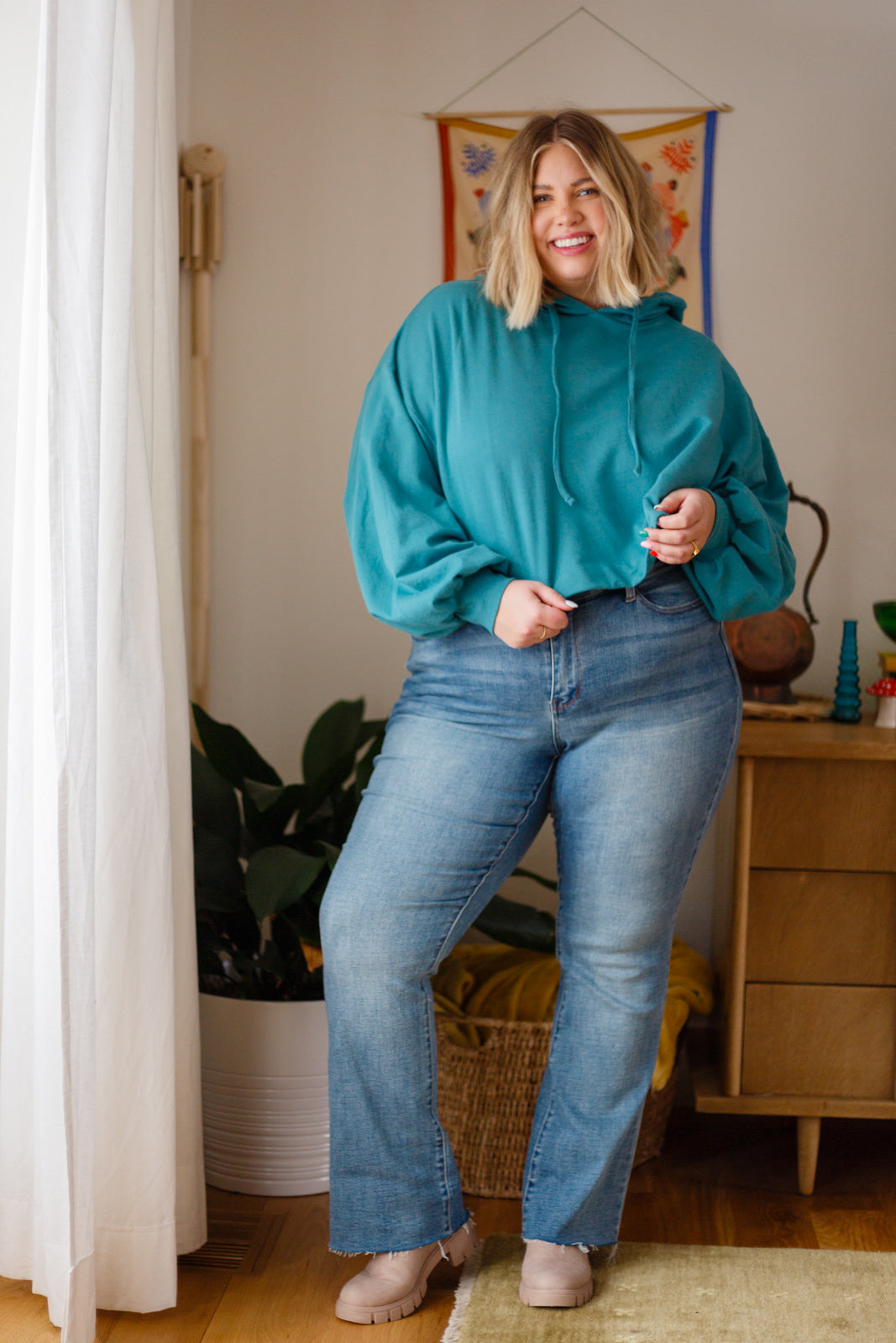 Hanging Out Cropped Hoodie, Teal