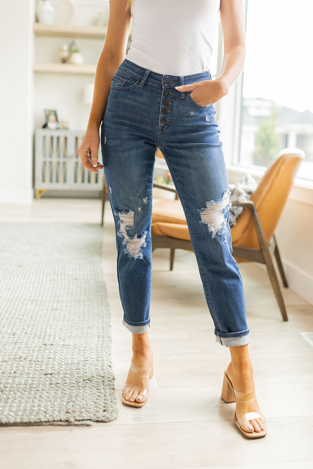 JUDY BLUE Colt Button Fly Distressed Boyfriend Jeans