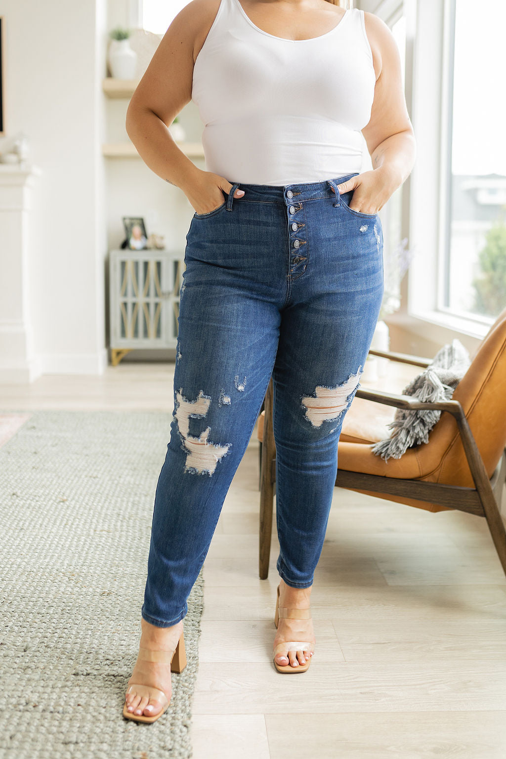 JUDY BLUE Colt Button Fly Distressed Boyfriend Jeans