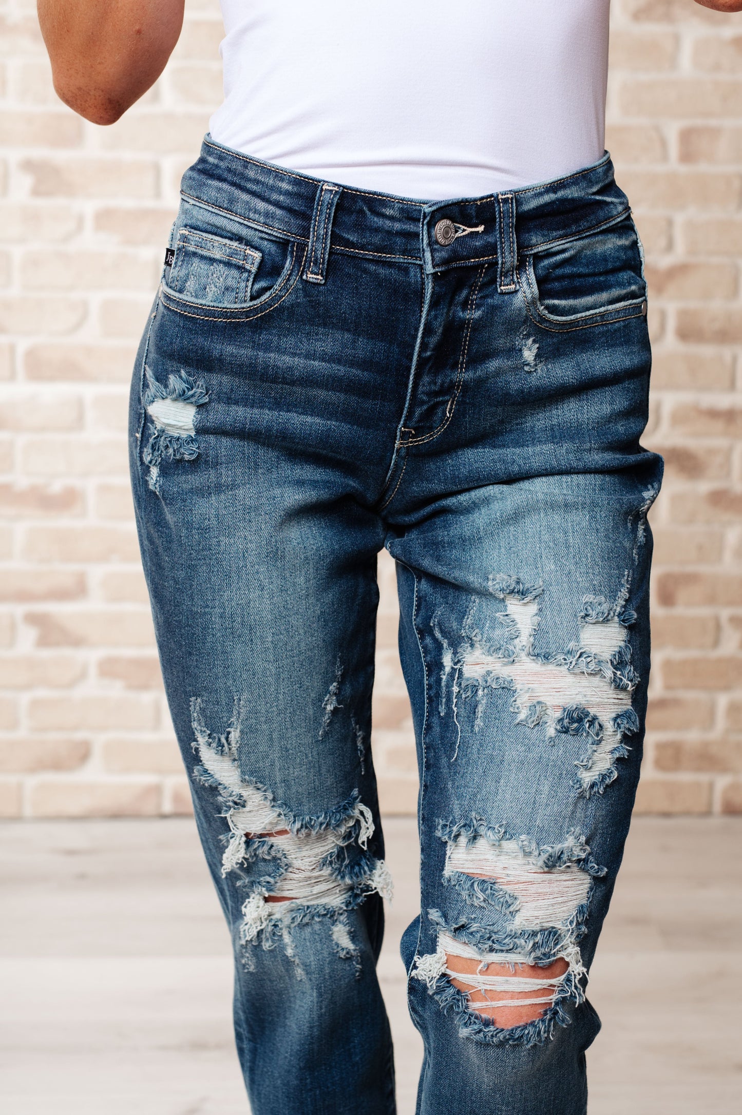 JUDY BLUE Danny Mid Rise Cuffed Destroy Boyfriend Jeans