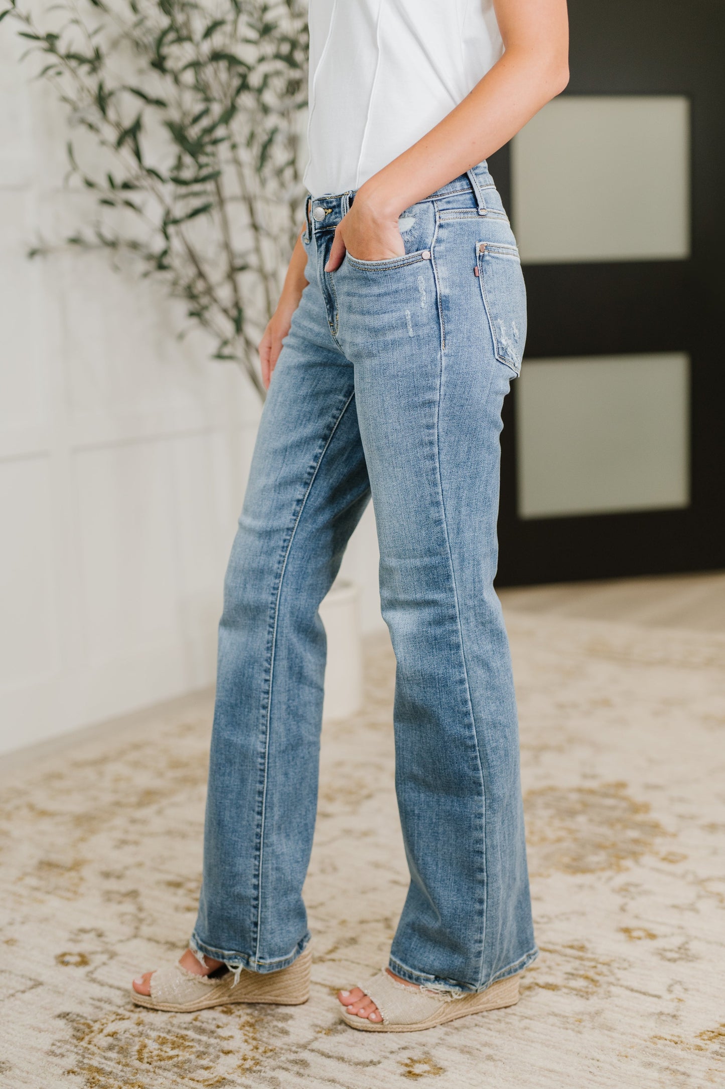 JUDY BLUE Lorena Mid Rise Vintage Wash Bootcut Jeans