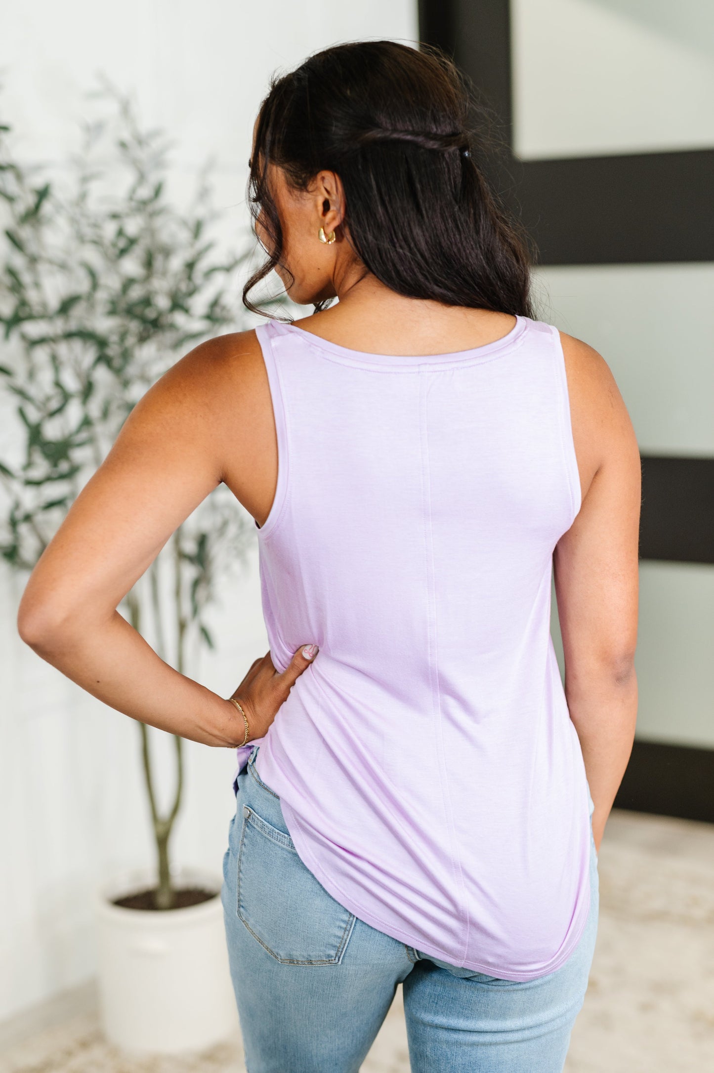 Lavender Basic V-Neck Tank Top