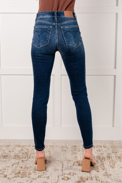 JUDY BLUE Skylar Mid Rise THERMAL Vintage Skinny Jeans