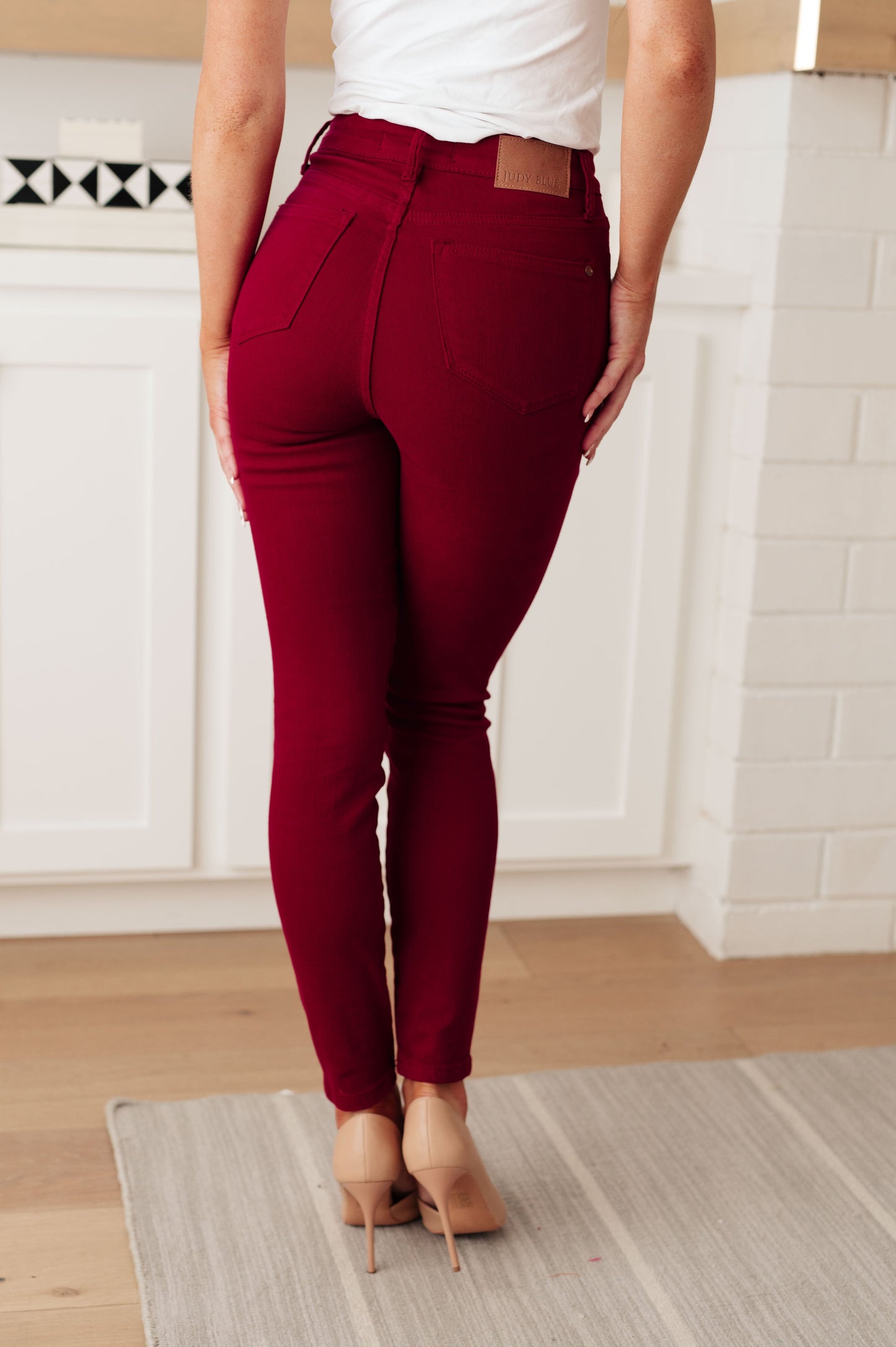 JUDY BLUE Scarlet Tummy Control Skinny Jeans