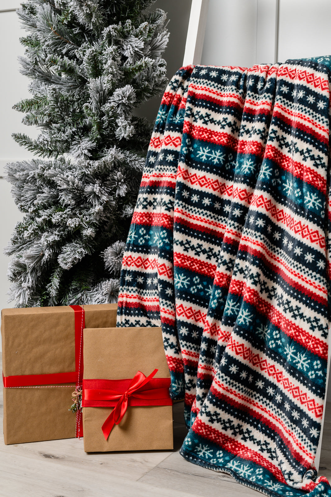 Holiday Fuzzy Blanket, Fair Isle