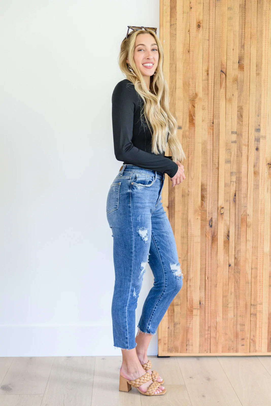 JUDY BLUE Kyla Destroyed Relaxed Fit Jeans