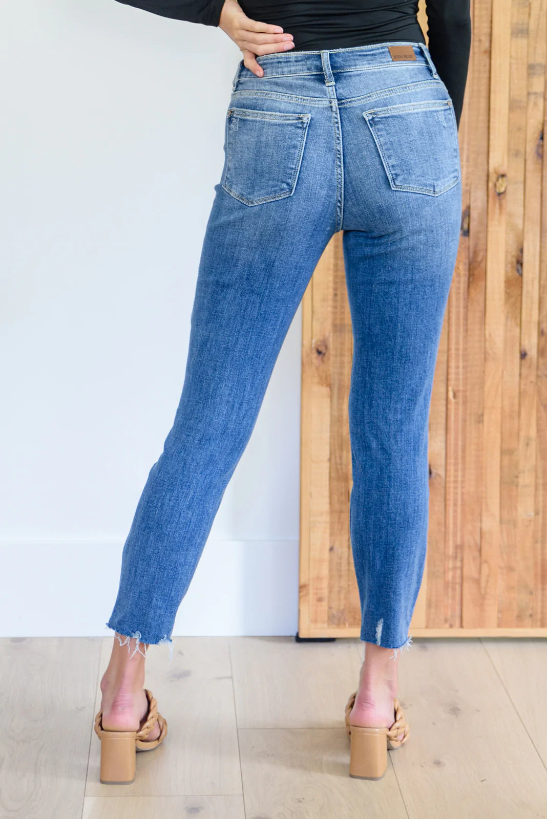 JUDY BLUE Kyla Destroyed Relaxed Fit Jeans